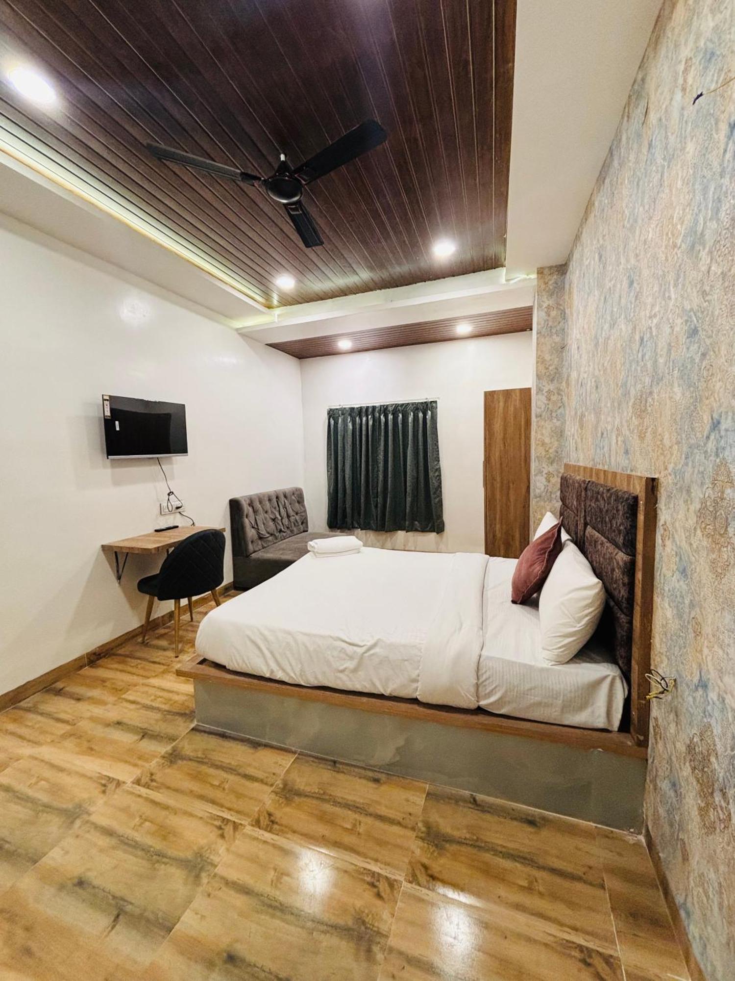Hotel Vedicvista Indore Luaran gambar