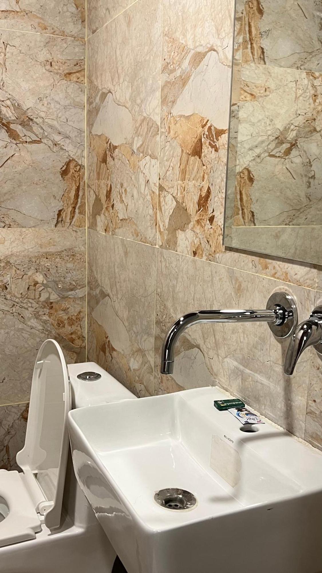 Hotel Vedicvista Indore Luaran gambar
