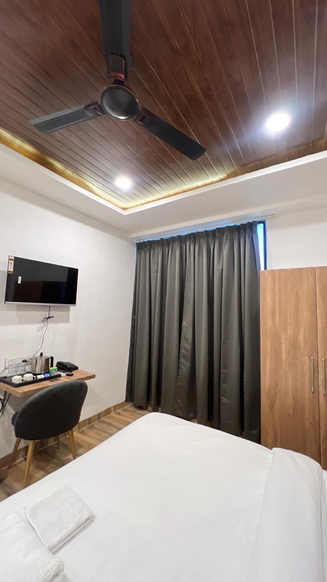 Hotel Vedicvista Indore Luaran gambar